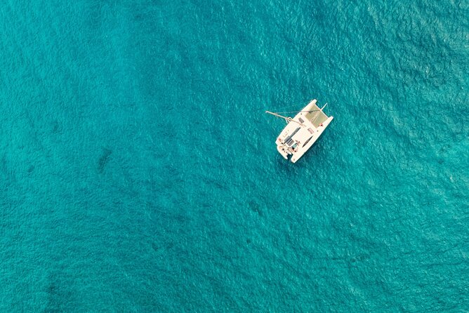 Catamaran Half Day - Beautiful day on the Atlantic Ocean - Swimming and snorkeling off Sal