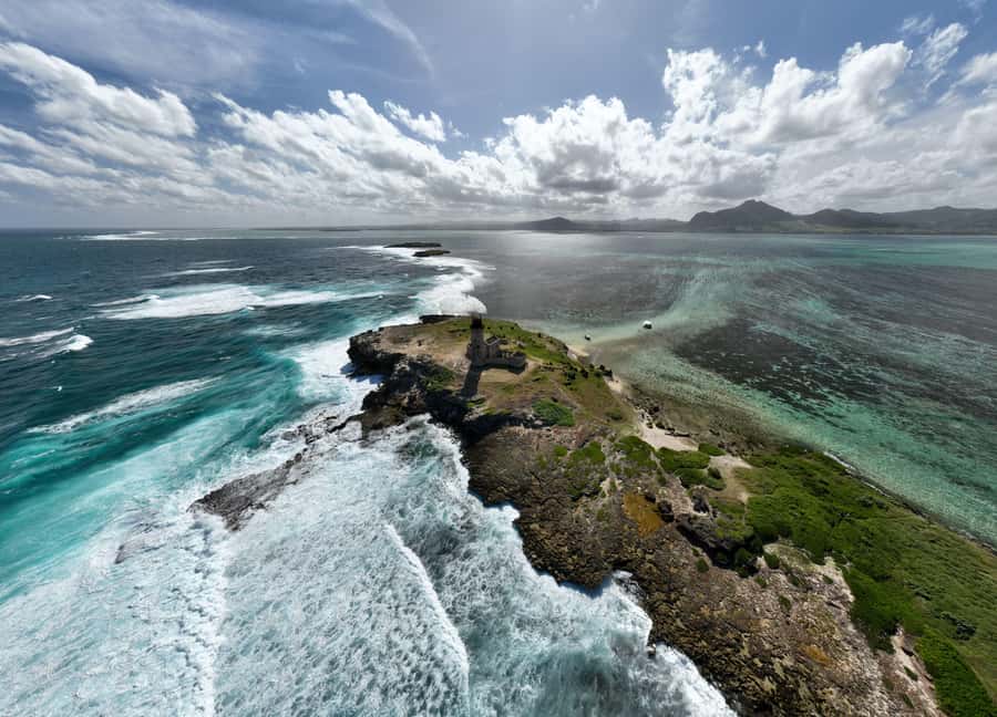 Catamaran Mauritius: South East 5 Islands Catamaran Cruises - Grand River South East waterfall