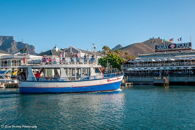 Champagne Cruise (Pre-Sunset) from Cape Town - Crew service and safety