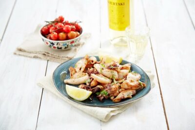 Cruise and Dine Lunch / Cape Town: Coastal Motor Cruise and 2-Course Lunch