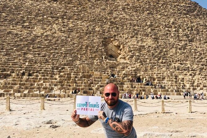 Day Tour to Giza Pyramids Complex, Egyptian Museum & Bazaar - Facing the Great Pyramid of Khufu