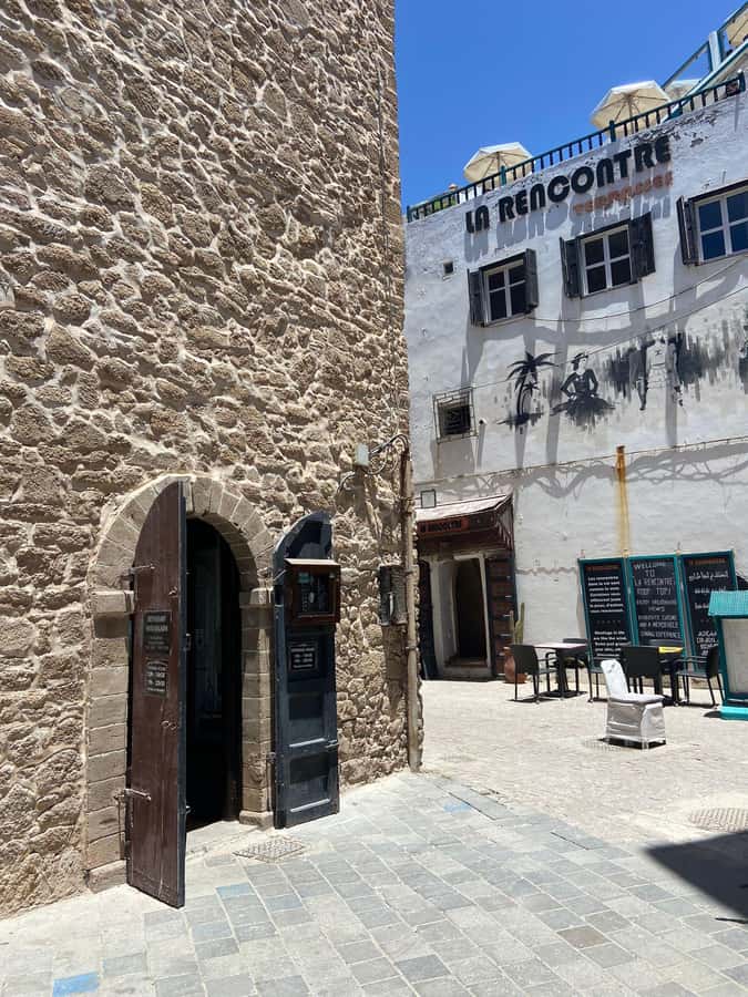 Day Trip To Essaouira From Marrakech With Guide - Guides, languages, and the style of service