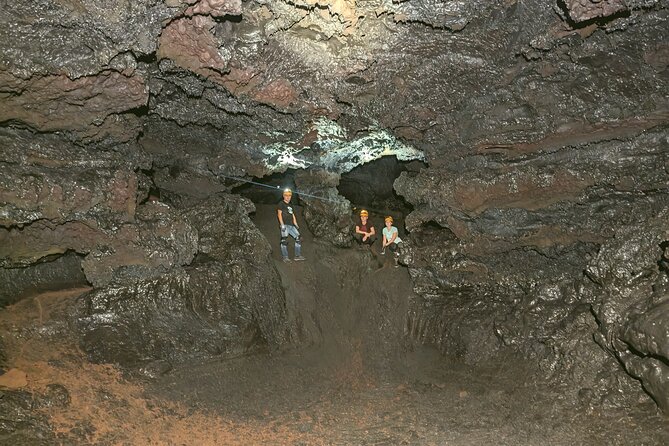 Discovery of the lava tubes 2004 of Piton de la Fournaise - The route from meeting point to aperitif