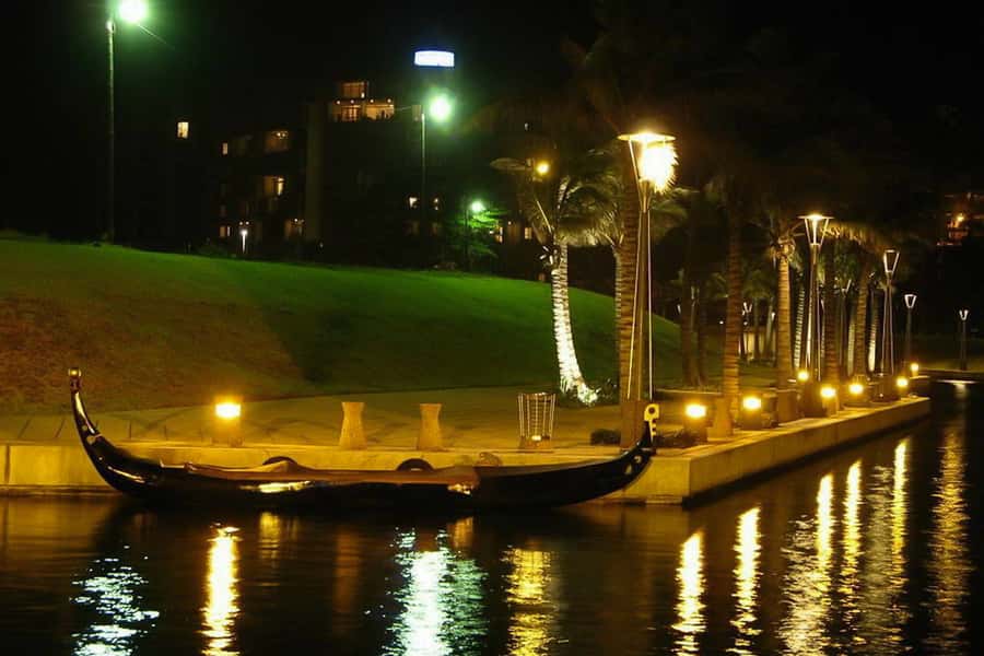Durban: Gondola Ride - The guides add much of the warmth