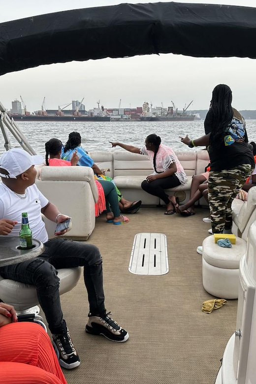 Durban: Pontoon Boat Harbor Cruise - Music, photos, and the social side of the ride
