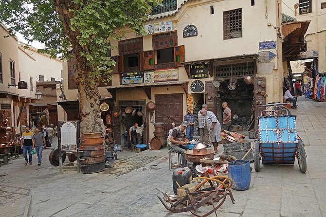 Exclusive Fez Medina Walking Tour with Private Guide - From Bab Boujloud to the first views of Fez