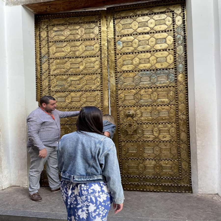 Fes: Museum, Al Attarine Madrasa & Tannery and Medina Tour - Pace, group size, and physical demands