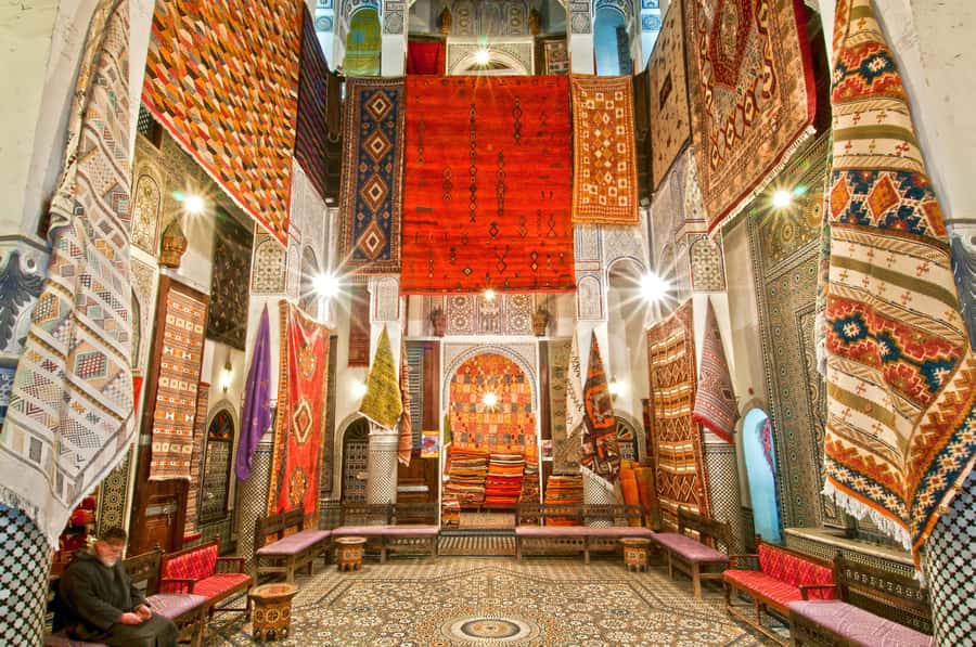 Fes: Royal Palace, Madrasa, Tannery & Souks and Medina Tour - Finishing at Bab Boujloud