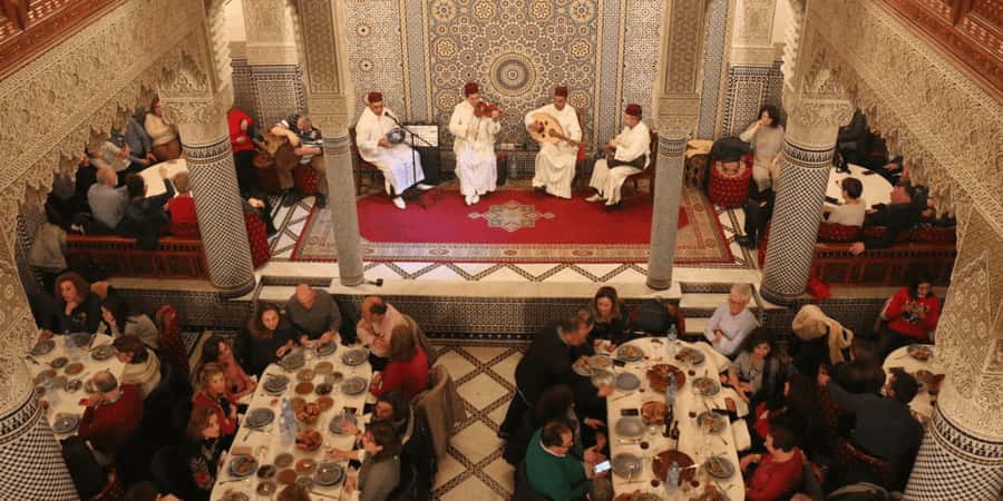 Fes : Unforgettable Dinner Show Experience with hotel pickup - Arriving at the restaurant