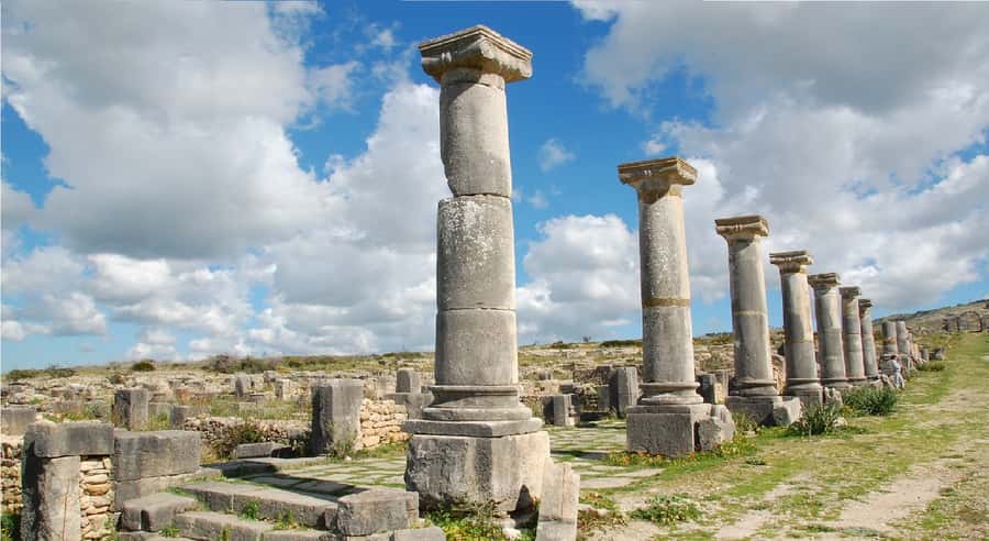Fes: Volubilis Roman Ruins, Mouly Idriss, & Meknes Day Trip - The road from Fes includes more than a transfer