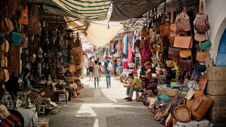Fez: Half-Day City Private Walking Tour with a Guide - Starting at Bab Boujloud and the Royal Palace gates