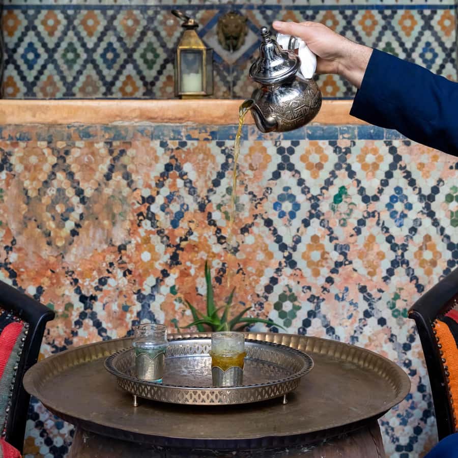 Fez Medina: Local Cultural Highlights Guided Tour - Place Seffarine and the working medina
