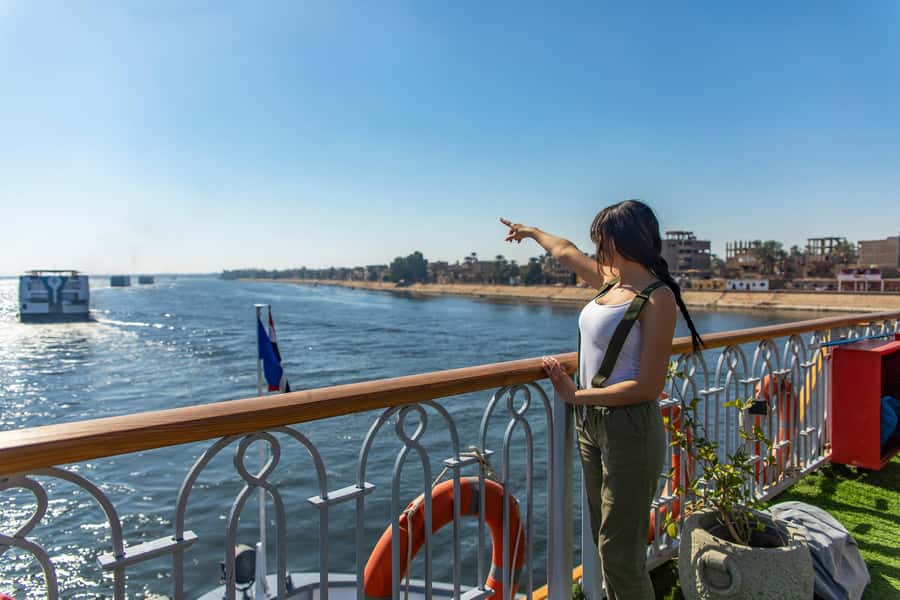 From Aswan: 4-Day Nile Cruise from Aswan to Luxor with Guide - Karnak and Luxor Temple in one afternoon