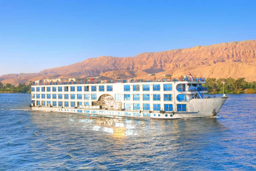 From Aswan: 4-Day Nile Cruise from Aswan to Luxor with Guide - Day 1: Philae Temple and settling onto the ship