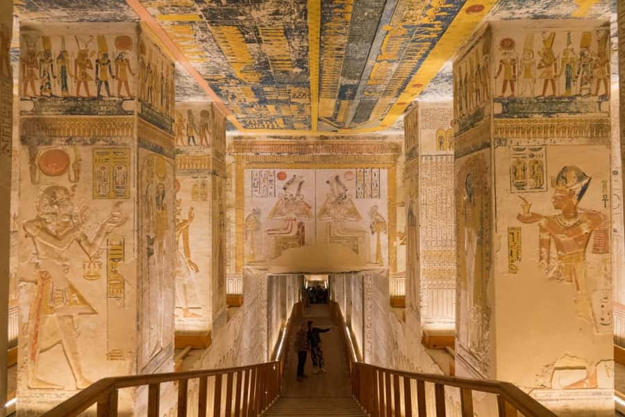From Aswan:4 Days Nile Cruise Luxor Abu Simbel & Air Balloon - Ship comfort, food, and daily practicalities