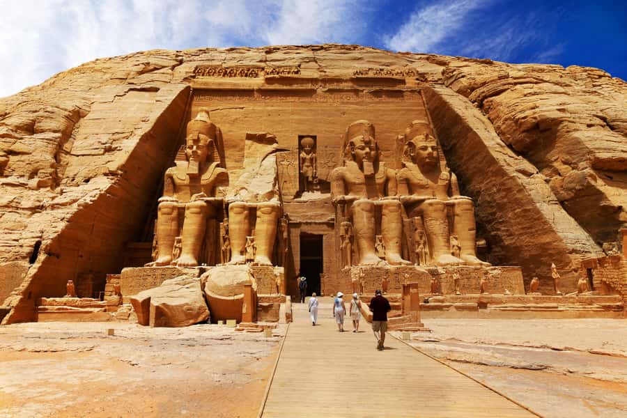 From Aswan: Abu Simbel Temple Day Trip with Hotel Pickup - Arriving at the Great Temple