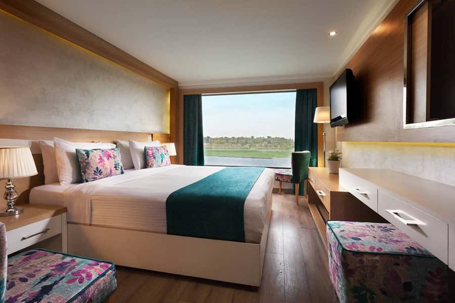From Aswan: Overnight Nile Cruise to Luxor with Meals - What this two-day Nile cruise really includes