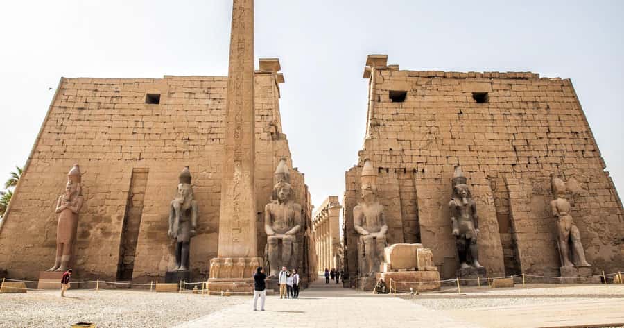 From Cairo: 2-Day Abu Simbel & Luxor Tour - Luxor Temple and Karnak after dark or in full sun