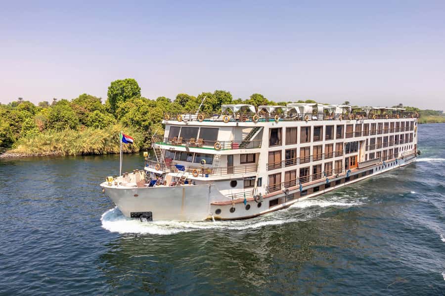 From Cairo: 4-Day Nile Cruise to Aswan w/ Balloon & Flights - Day 1: Karnak, Luxor Temple, and a first taste of river travel