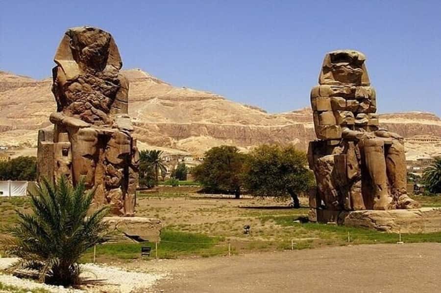 From Cairo: 5-Day Egypt Highlights Private Tour with Flights - Day 3: Edfu and Kom Ombo by river