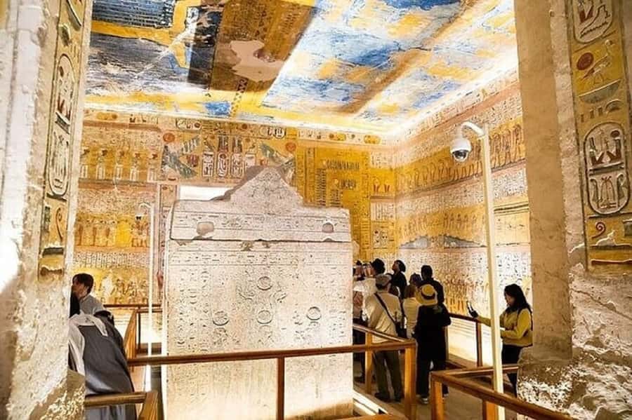 From Cairo: 5-Day Egypt Highlights Private Tour with Flights - Day 1: Giza pyramids and the Egyptian Museum
