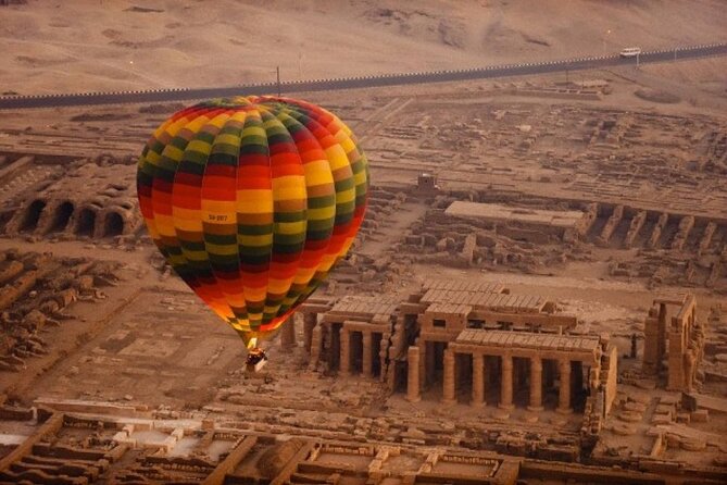 From Cairo: 8-Day Tour of Cairo, Luxor and Aswan with Cruise - Day five: Luxor from above, below, and across the river