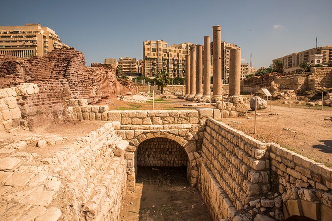From Cairo: Alexandria Catacombs and Citadel Day Trip with Lunch - Qaitbay Citadel finishes the day beside the water