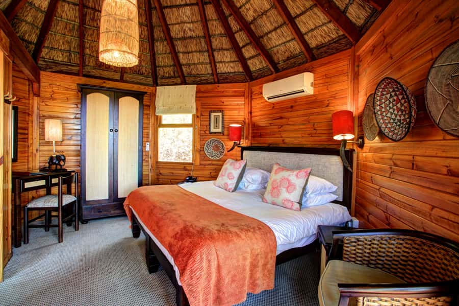 From Cape Town: 2-Day Safari at Garden Route Game Lodge - The sunset game drive is your first wildlife chance