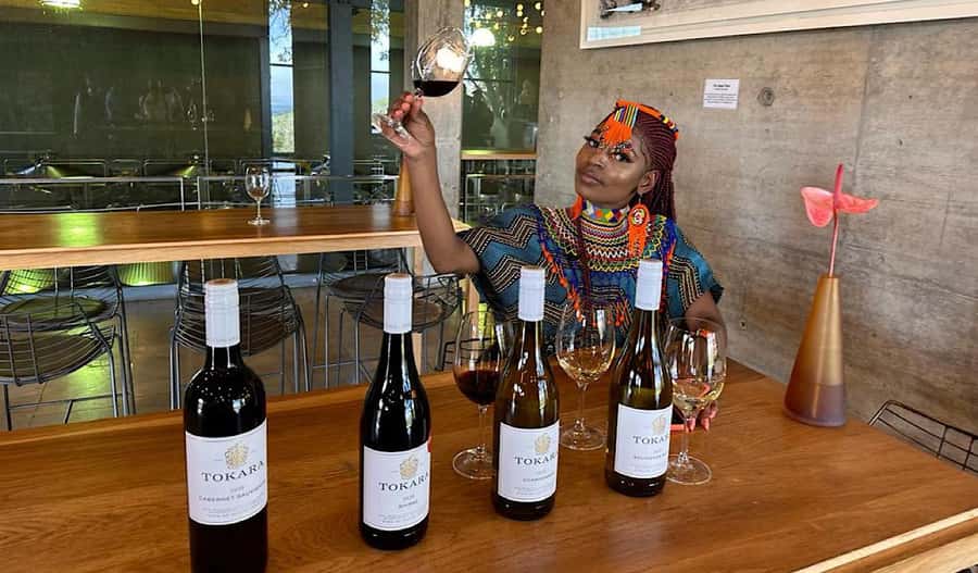 From Cape Town: Stellenbosch & Franschhoek Wine Tasting Tour - Stellenbosch begins with oak trees and Cape Dutch buildings