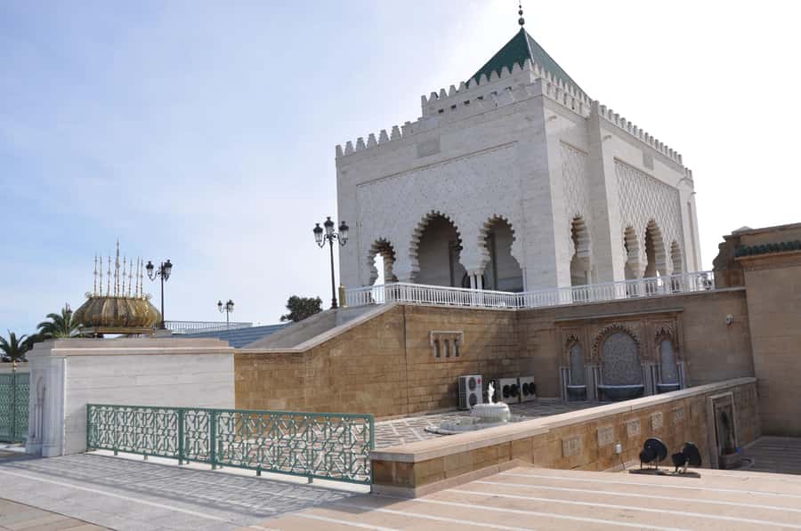 From Casablanca: Rabat Guided Day Trip with Hotel Transfers - Rabat’s medina and the practical side of souk walking