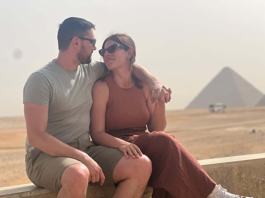 From Hurghada: Cairo and Giza Highlights Full-Day Tour - Giza Plateau: three pyramids and a lot to take in
