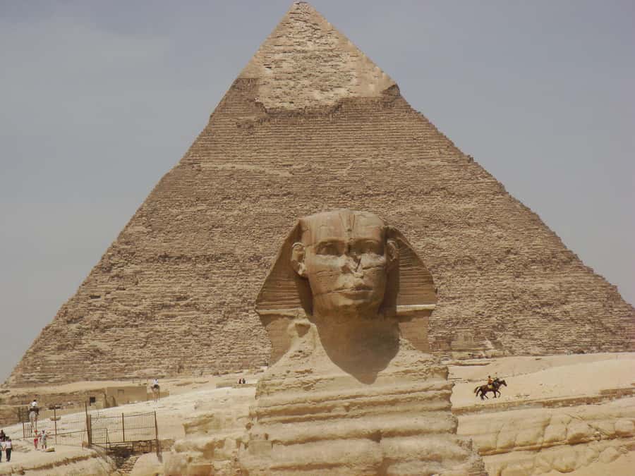 From Hurghada: Pyramids and Egyptian Museum Tour & Boat Ride - Egyptian Museum: a first look at ancient Egypt