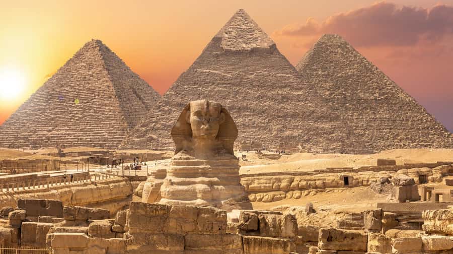 From Hurghada: Pyramids & Museum Small Group Tour by Van - The Hurghada to Cairo road trip