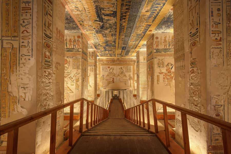 From Luxor: 3-Night Nile Cruise to Aswan and Hot Air Balloon - Sailing south and watching the Nile from the deck