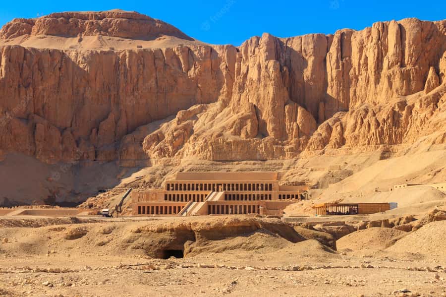 From Luxor: 3-Night Nile Cruise to Aswan and Hot Air Balloon - What the $1,100 price really buys you