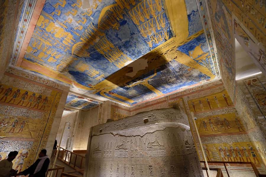 From Luxor: 5-Day Nile Cruise to Aswan with Balloon Ride - Day 4: Aswan’s dam, unfinished obelisk, and Philae