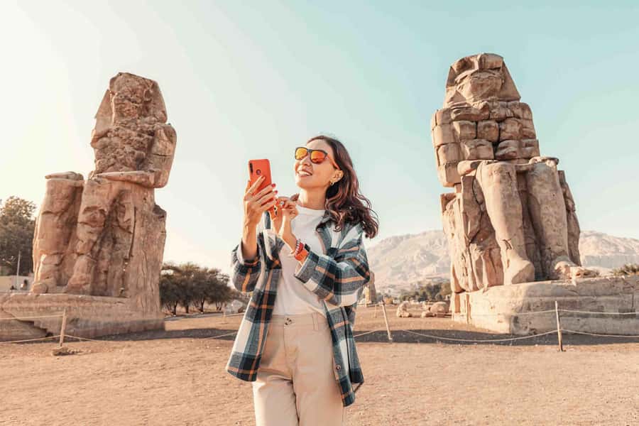 From Luxor: Guided Tour to East or West Banks with Lunch - Key points to know before booking