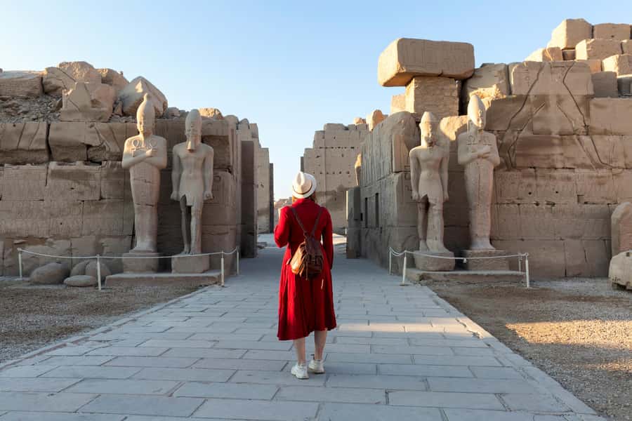 From Luxor: Guided Tour to East or West Banks with Lunch - Hatshepsut’s temple and the story of a female ruler