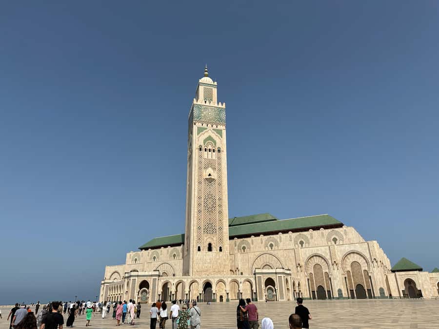 From Marrakech: Casablanca Day Trip by van - How the time is divided