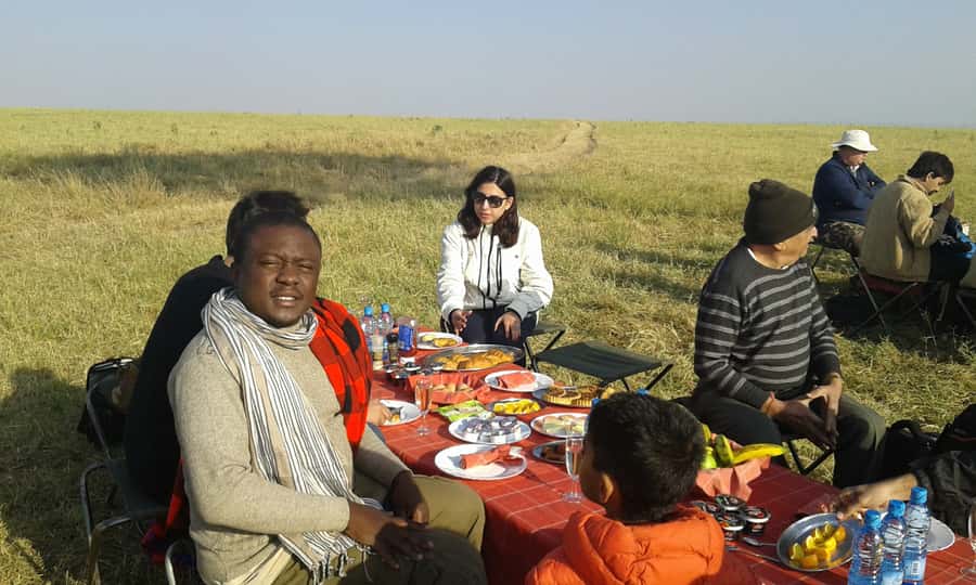From Nairobi: 3 Days, 2 Nights Maasai Mara Group Safari - Picnic lunch beside the reserve