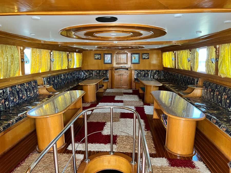 From Sharm: Ras Mohammed Cruise with Island Visit and Lunch - White Island and its changing shoreline