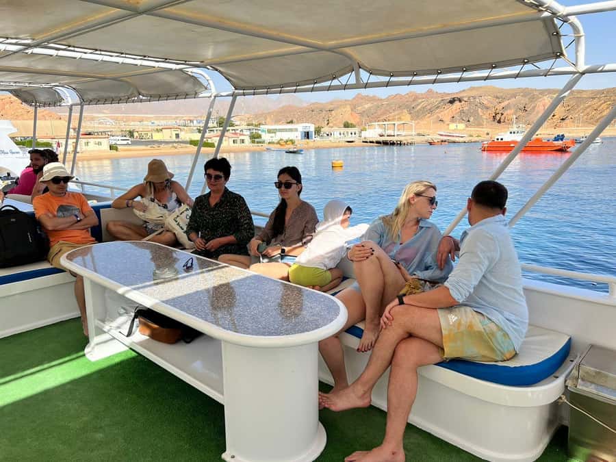 From Sharm: Ras Mohammed Cruise with Island Visit and Lunch - The crew and the value of the experience