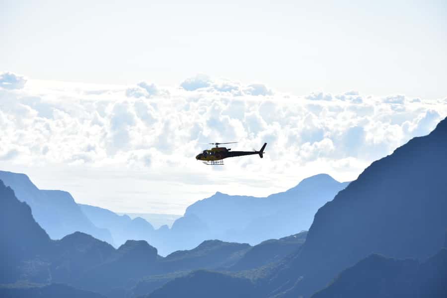 From St Pierre: helicopter flight over the whole of Reunion Island - Why a helicopter is the right way to understand Réunion