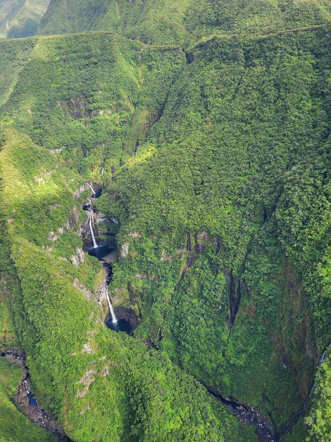 From St Pierre: helicopter flight over the whole of Reunion Island - Trou de Fer and Bélouve Forest