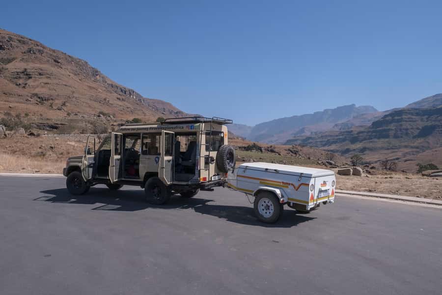 From Underberg: 4x4 Sani Pass Tour and Basotho Village Visit - What makes the small group useful
