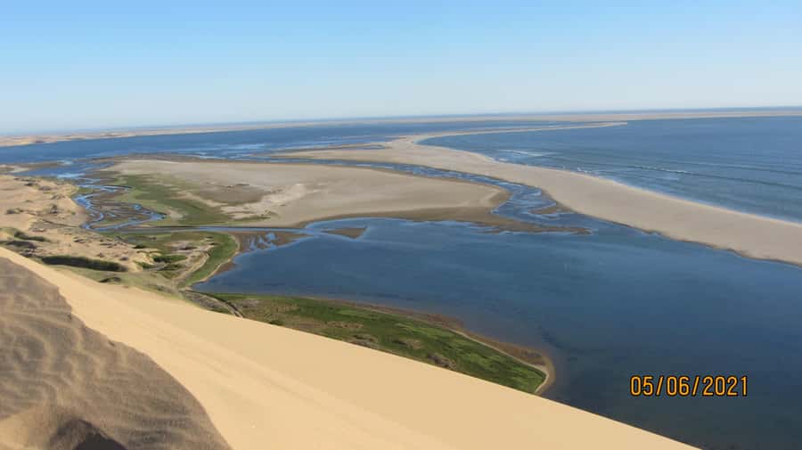 From Walvis Bay: Sandwich Harbour World Heritage Site - From Walvis Bay flamingos to open desert