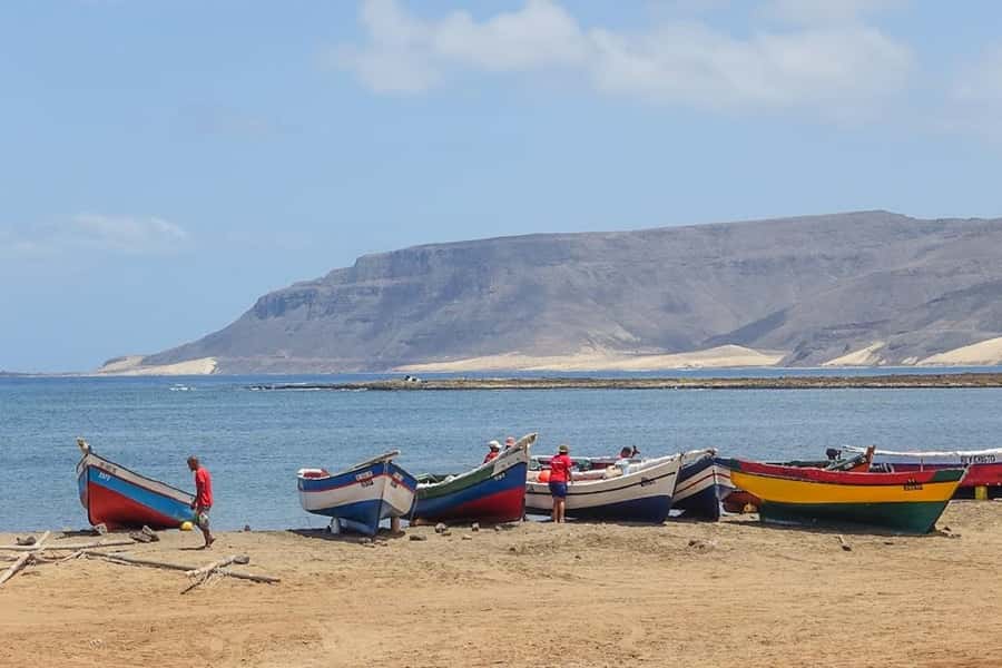 Full Day Island Tour, São Vicente, Mindelo, Highlights - The road to Calhau reveals a drier São Vicente