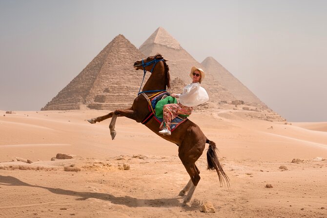 Giza Pyramids Photoshoot with Jumping Horse, Camel and Sphinx - Why this Giza photoshoot is different