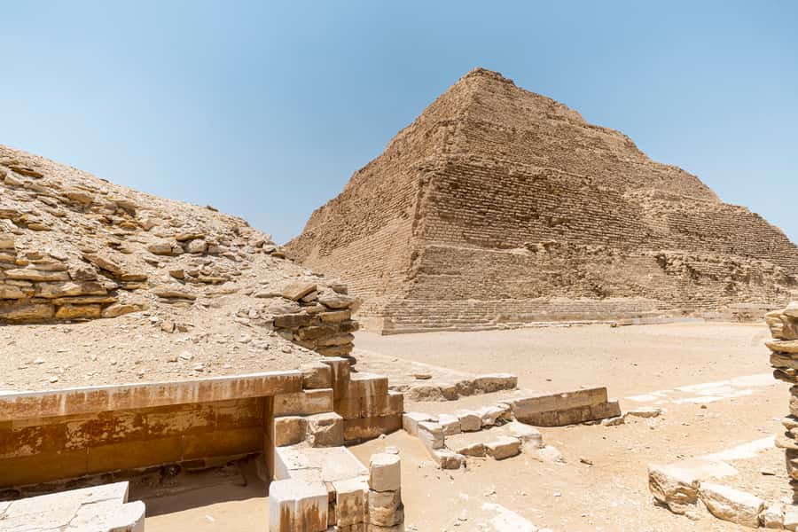 Giza: Sakkara, Memphis & Dahshur (Pyramid & Felucca Options) - Guides, transport, and the practical rhythm