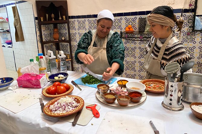 Half-Day Cooking Class with Local Chef Laila in Marrakech - The family atmosphere is part of the lesson
